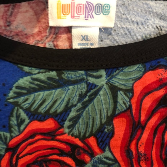 SOLD💜Lularoe Floral Randy T - Picture 2 of 2